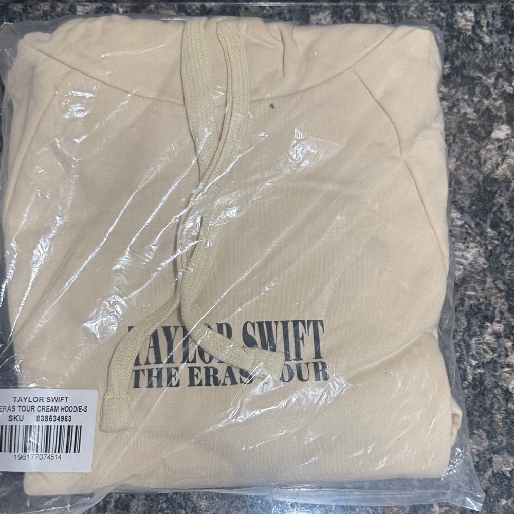 Taylor Swift Cream Tour Hoodie size small
